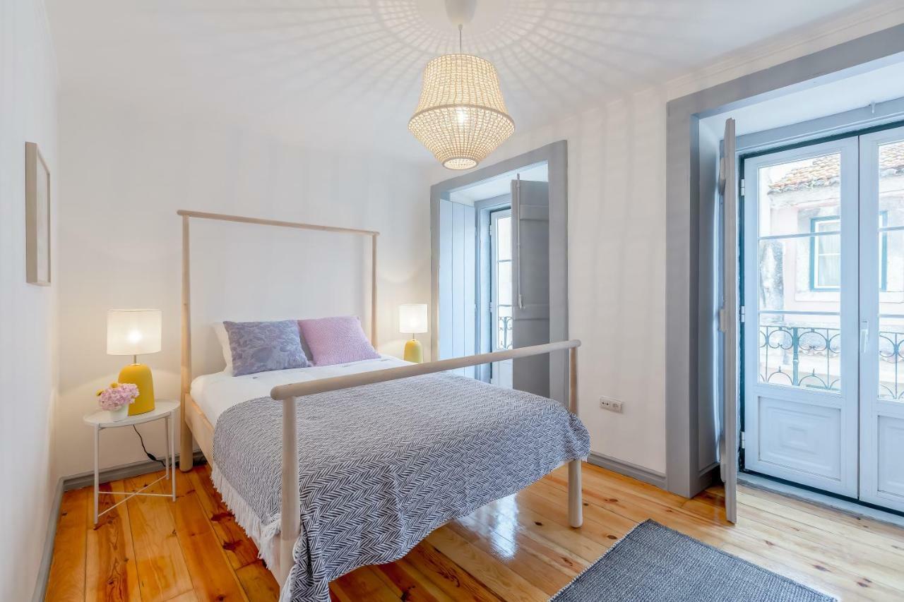 Alfama, Bright And Spacious With Private Terrace, By Timecooler リスボン エクステリア 写真